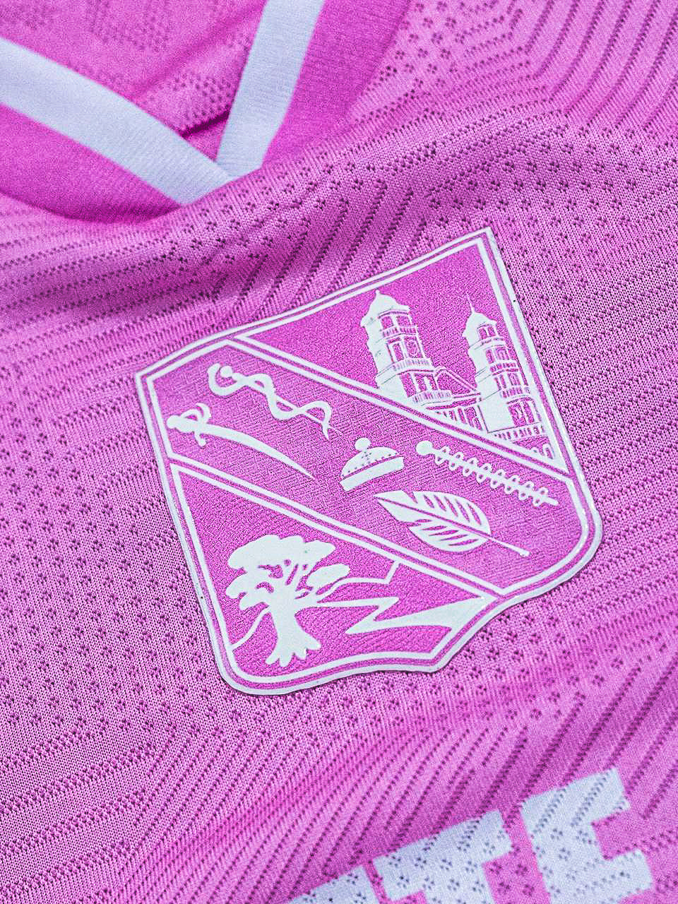 Camiseta edición MODO ROSA EFC X BOMAN LIMITIDA